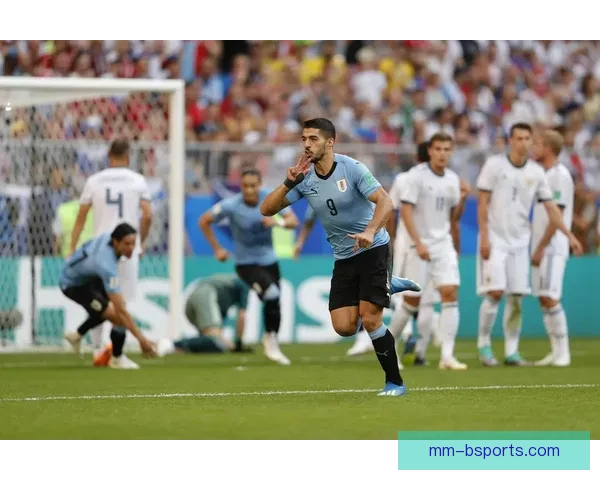 乌拉圭球员与球迷发生冲突引发美洲杯看台风波球迷反应强烈